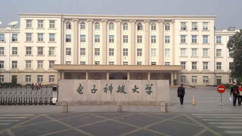 医疗PCBA加工厂分类：解析与选择要点